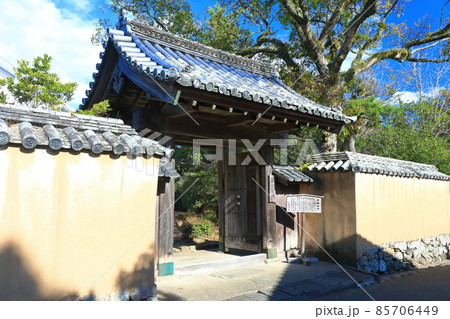 【大分県】晴天下の藩校跡(杵築城下町) 【大分県】晴天下の藩校跡(杵築城下町) 85706449
