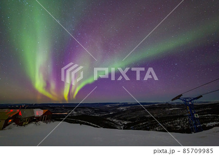 Beauitful aurora over the night sky at Ski Land Beauitful aurora over the night sky at Ski Land 85709985