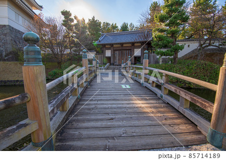 忍城城門　行田市　初秋の風景 85714189