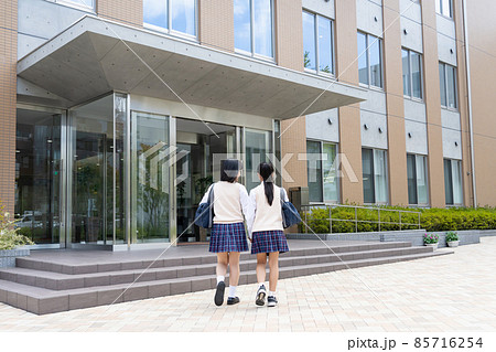 中学生 通学 　撮影協力：中央工学校附属日本語学校 85716254