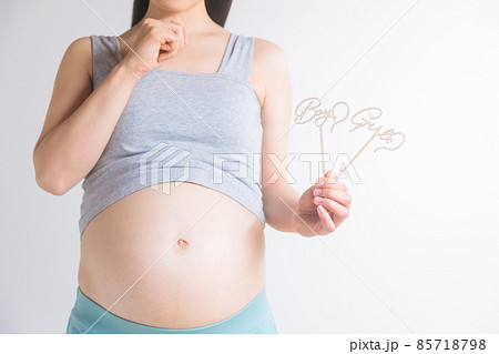 妊婦　性別　男の子　女の子　BOY? GIRL? 85718798