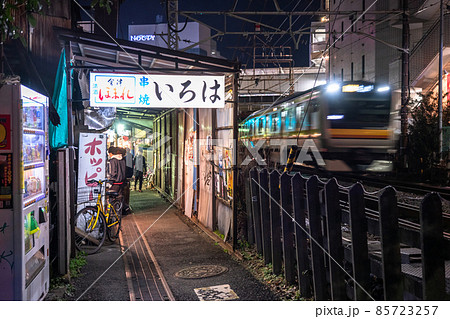 《神奈川県》ノスタルジックな飲み屋街・溝口駅前 85723257