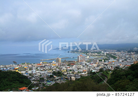 沖縄本島北部　名護市の俯瞰 85724127