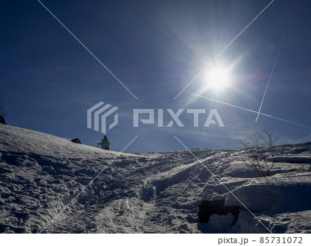 dolomites snow panorama val badia armentara hill 85731072
