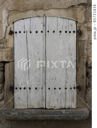 Shutters White Old Closed 85731838