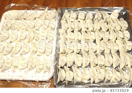餃子を作ってみた 餃子を作ってみた 85733929