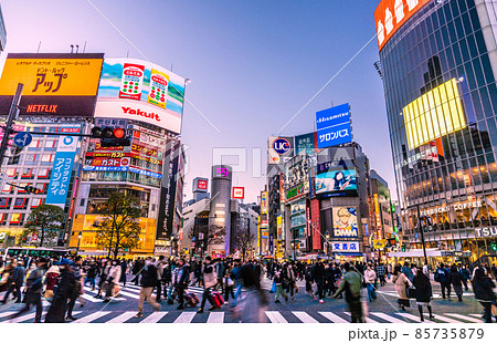 日本の東京都市景観 6波ステルス極超速感染…東京2198人・全国1万人超。渋谷は脅威の人流…＝12日 85735879