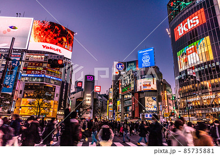 日本の東京都市景観 6波ステルス極超速感染…東京2198人・全国1万人超。渋谷は脅威の人流…＝12日 85735881