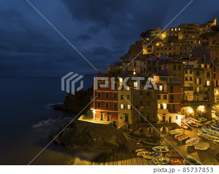 イタリア チンクエ・テッレ 【リオマッジョーレ】夜景 / Riomaggiore, Italy イタリア チンクエ・テッレ 【リオマッジョーレ】夜景 / Riomaggiore, Italy 85737853