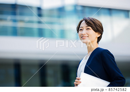 ビジネスウーマン　撮影協力：LINK FOREST 85742582