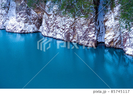 冬の高瀬渓谷【長野県】 85745117