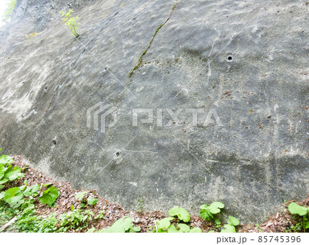 擁壁　土砂崩れ防止　水抜き穴（東北地方） 85745396