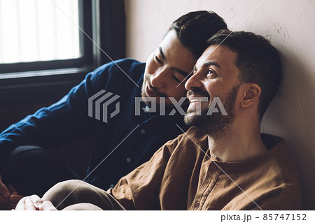 笑顔の同性愛カップル・LGBTQ・親友イメージ 笑顔の同性愛カップル・LGBTQ・親友イメージ 85747152
