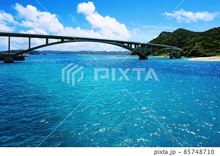 沖縄 慶良間諸島 阿嘉島 キラキラ輝くケラマブルーの美しい海 沖縄 慶良間諸島 阿嘉島 キラキラ輝くケラマブルーの美しい海 85748710