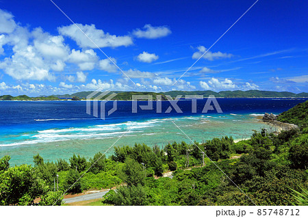 沖縄 阿嘉島 北浜(ニシバマ)展望台から見た北浜(ニシバマ)ビーチ 沖縄 阿嘉島 北浜(ニシバマ)展望台から見た北浜(ニシバマ)ビーチ 85748712