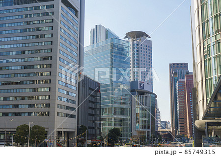 JR大阪駅から西梅田方面　大阪都市風景 85749315
