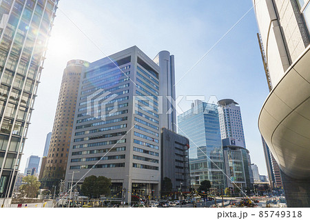 JR大阪駅から西梅田方面　大阪都市風景 85749318