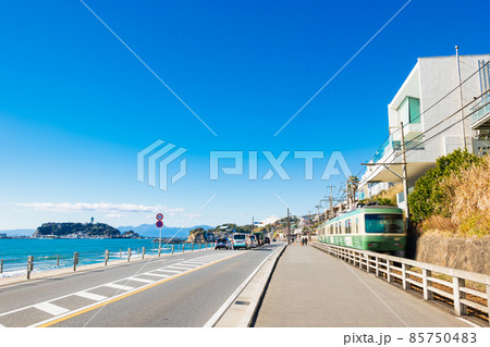 湘南海岸 江の島と江ノ電 湘南海岸 江の島と江ノ電 85750483