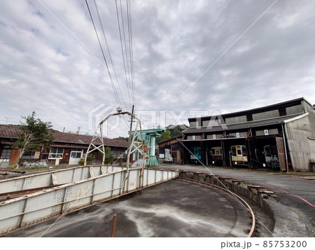 転車台と扇形機関庫　天竜浜名湖鉄道二俣機関区 85753200