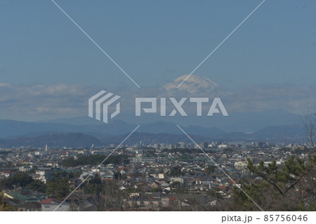 富士山と雲　藤沢　片瀬山住宅から　 85756046