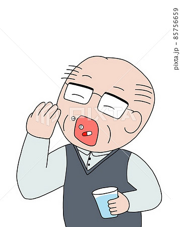 薬を飲む高齢者 薬を飲む高齢者 85756659
