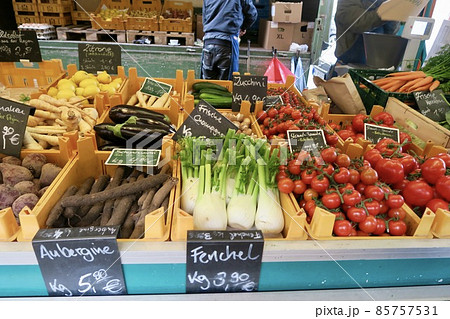 ヨーロッパのマーケット ヨーロッパのマーケット 85757531