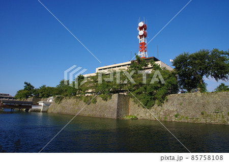 福井城跡と福井県警察本部庁舎 85758108