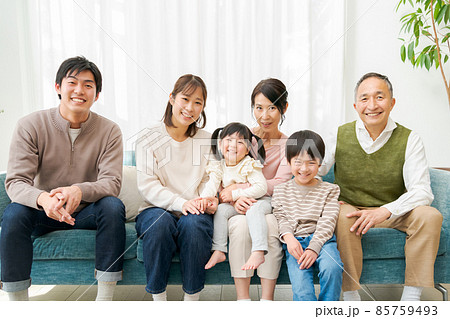 三世代家族 三世代家族 85759493