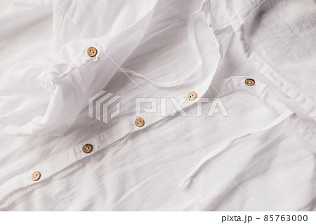 Woman white cotton shirt for summer vacation 85763000