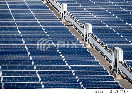 上から見た太陽光発電所 85764108
