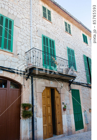 Beautiful street in Valldemossa, famous old mediterranean village of Majorca Spain. 85765593