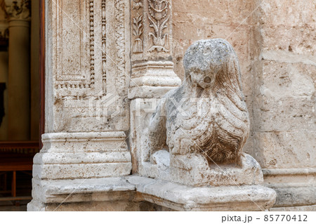 Statua of lione of Trinity Church called Mother Church of Manduria, Puglia, Italy Statua of lione of Trinity Church called Mother Church of Manduria, Puglia, Italy 85770412