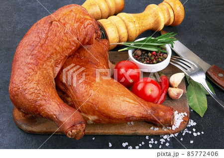 Smoked chicken thighs Smoked chicken thighs 85772406