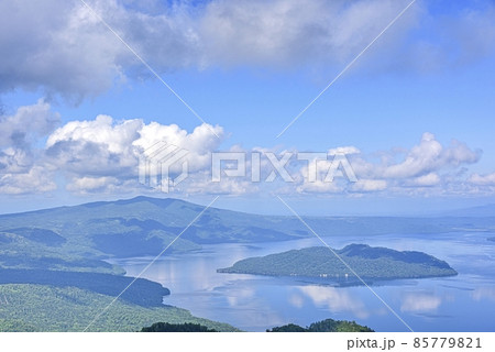 北海道 津別峠から望む屈斜路湖 北海道 津別峠から望む屈斜路湖 85779821