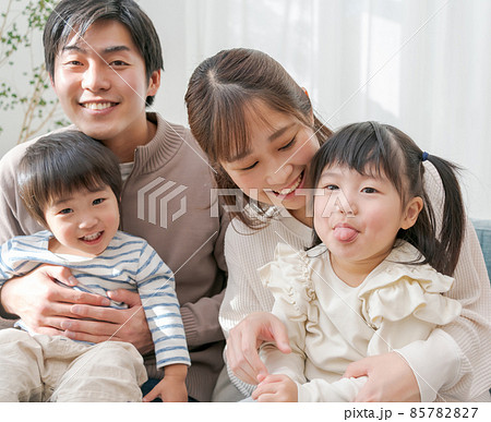 4人家族 85782827