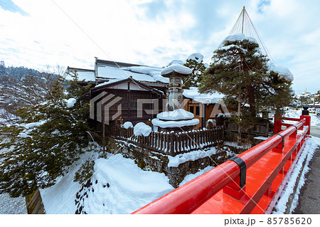 冬の飛騨高山 85785620