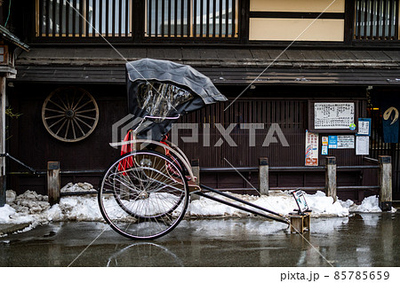 冬の飛騨高山 85785659