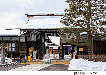 冬の高山陣屋 85785899