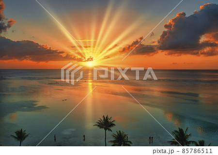 タモン湾の美しいサンセット風景 タモン湾の美しいサンセット風景 85786511