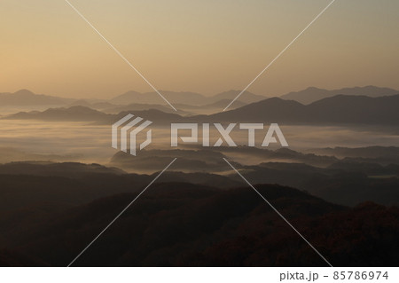 《岡山県》秋の朝、鬼女台から見る風景【11月】 《岡山県》秋の朝、鬼女台から見る風景【11月】 85786974
