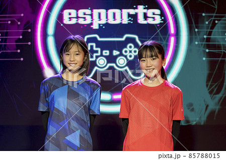 eスポーツ大会　小中学生対戦イメージ 85788015