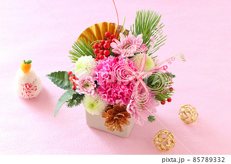 お正月のフラワーアレンジ 85789332