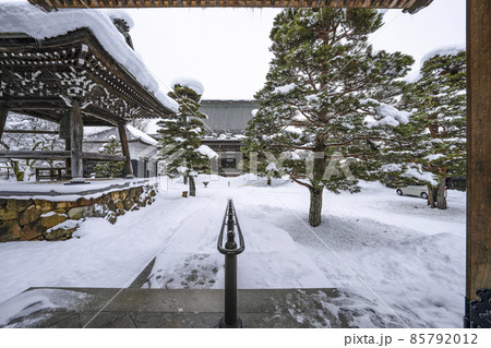 雪の飛騨古川(岐阜県) 真宗寺 雪の飛騨古川(岐阜県) 真宗寺 85792012