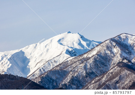 みなかみ町から見る冬の谷川岳 みなかみ町から見る冬の谷川岳 85793797