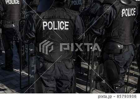 街を守る機動隊の訓練風景 街を守る機動隊の訓練風景 85793936
