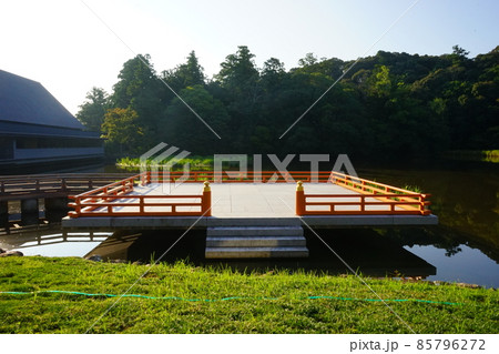 伊勢神宮 外宮 勾玉池 雅楽 舞台 伊勢神宮 外宮 勾玉池 雅楽 舞台 85796272