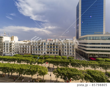 チュニジア チュニス新市街 ハビブ・ブルギバ通り / Tunis, Tunisia 85798805