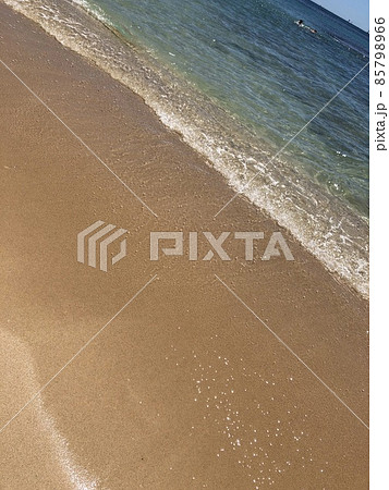 ワイキキビーチの海と砂浜 85798966