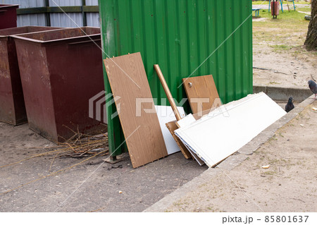 Old boards in a garbage dump closeup Old boards in a garbage dump closeup 85801637