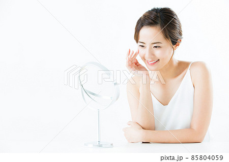 ビューティー ビューティーイメージ  女性 若い女性  ビューティー ビューティーイメージ  女性 若い女性  85804059